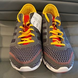 New Womens adidas running shoes